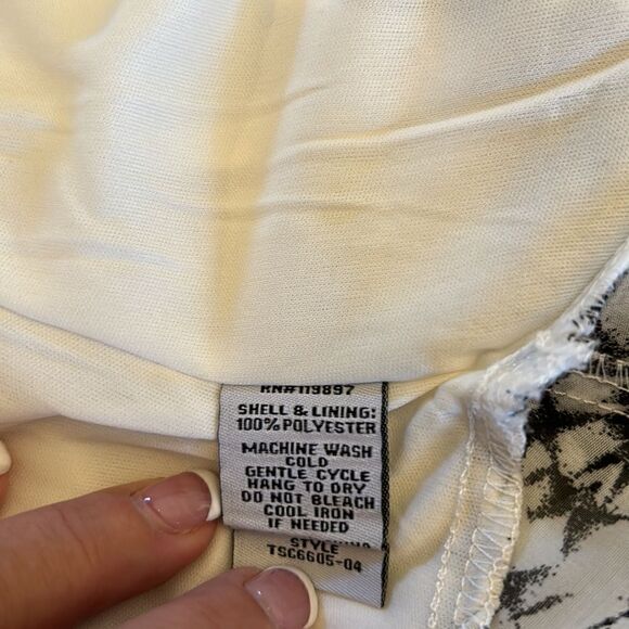 Eclair black white spaghetti strap blouse Size M - Picture 9 of 9